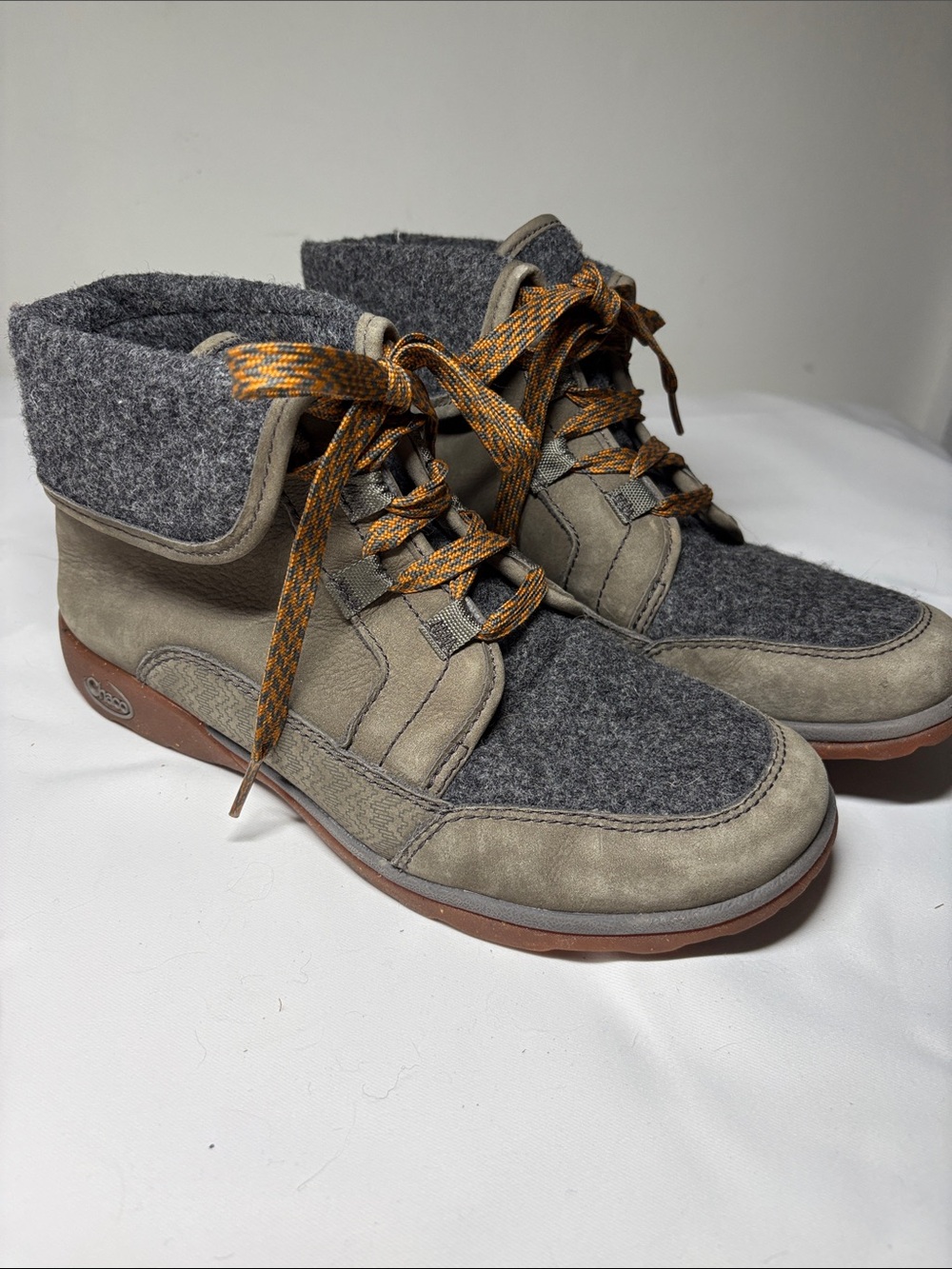 Chaco Nickel Gray Leather and Wool Ankle Boot Size 8